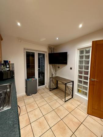 2 bedroom Flat to let in Great Oak Drive, Altrincham, WA15