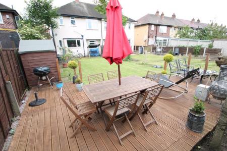 3 bedroom Semi-detached house to let in Kingsway Park, Urmston, M41