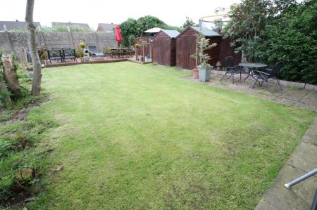 3 bedroom Semi-detached house to let in Kingsway Park, Urmston, M41