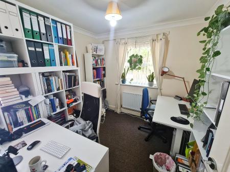 2 bedroom Flat to let in Denmark Street, Altrincham, WA14