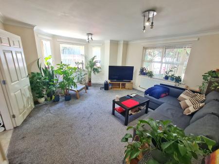 2 bedroom Flat to let in Denmark Street, Altrincham, WA14