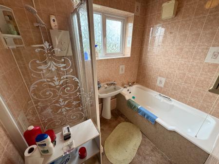 3 bedroom Semi-detached house for sale in Oakhampton Crescent, Sale, M33