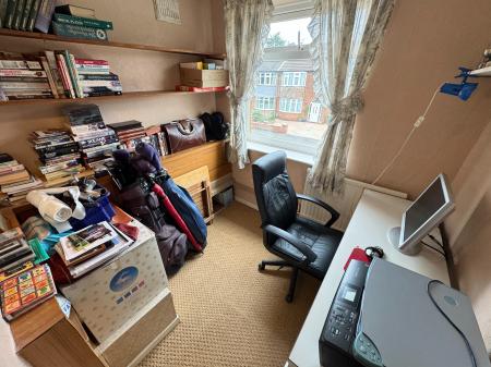 3 bedroom Semi-detached house for sale in Oakhampton Crescent, Sale, M33