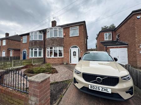 3 bedroom Semi-detached house for sale in Oakhampton Crescent, Sale, M33