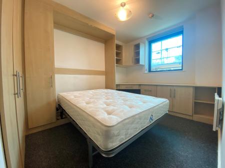 2 bedroom Flat to let in 156 Chapel Street, Salford, M3
