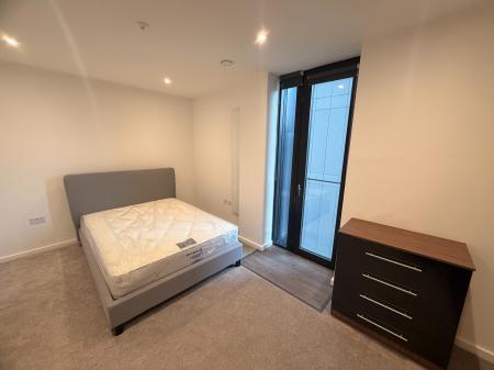 2 bedroom Flat to let in Marlstone Ave, Salford, M3