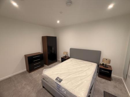 2 bedroom Flat to let in Marlstone Ave, Salford, M3