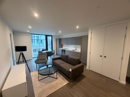 2 bedroom Flat to let in Marlstone Ave, Salford, M3