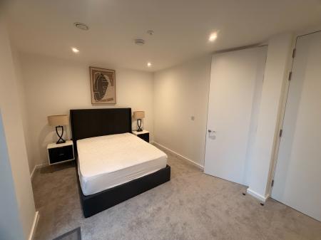 2 bedroom Flat to let in Marlstone Ave, Salford, M3