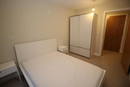 2 bedroom Flat to let in Woden Street, Salford, M5