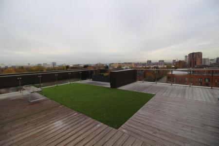 2 bedroom Flat to let in Woden Street, Salford, M5
