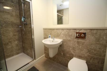 2 bedroom Flat to let in Woden Street, Salford, M5