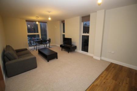 2 bedroom Flat to let in Woden Street, Salford, M5
