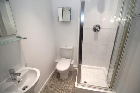 2 bedroom Flat to let in 1c Elmira Way, Salford, M5