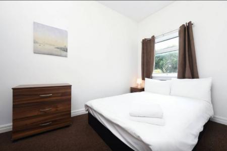 2 bedroom Terraced House to let in Heaton Street, Prestwich, M25