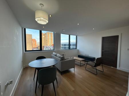 1 bedroom Flat to let in 94 Talbot Road, Stretford, M16