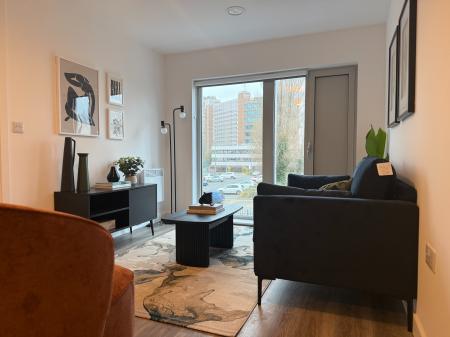 2 bedroom Flat to let in church street development, Eccles, M30