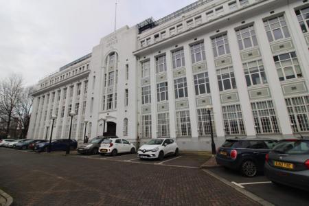 2 bedroom Apartment for sale in Furness Quay, Salford Quays, Salford, M50