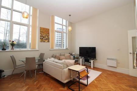 2 bedroom Apartment for sale in Furness Quay, Salford Quays, Salford, M50