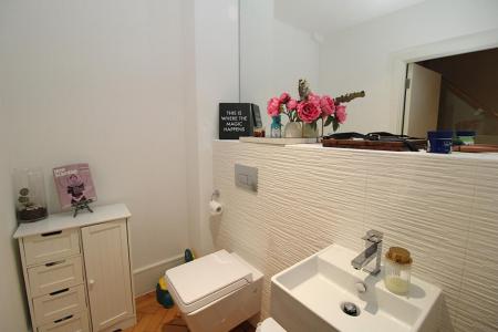 2 bedroom Apartment for sale in Furness Quay, Salford Quays, Salford, M50