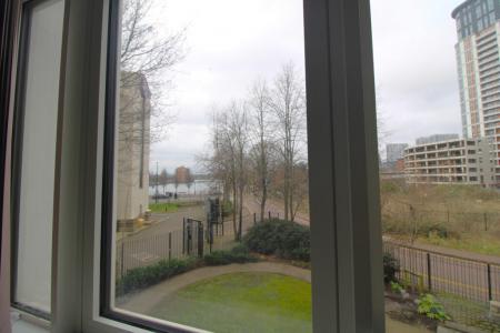 2 bedroom Apartment for sale in Furness Quay, Salford Quays, Salford, M50