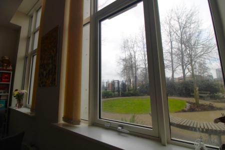 2 bedroom Apartment for sale in Furness Quay, Salford Quays, Salford, M50