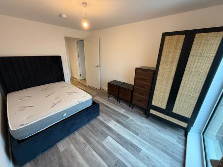 3 bedroom Flat to let in church Street Development, Eccles, M30