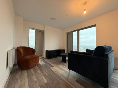 3 bedroom Flat to let in church Street Development, Eccles, M30