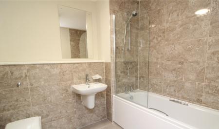 2 bedroom Flat to let in Ordsall Lane, Salford, M5