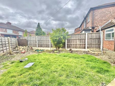 4 bedroom Semi-detached house for sale in Windsor Road, Denton, M34