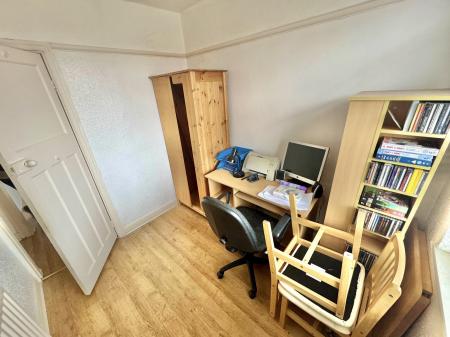 4 bedroom Semi-detached house for sale in Windsor Road, Denton, M34