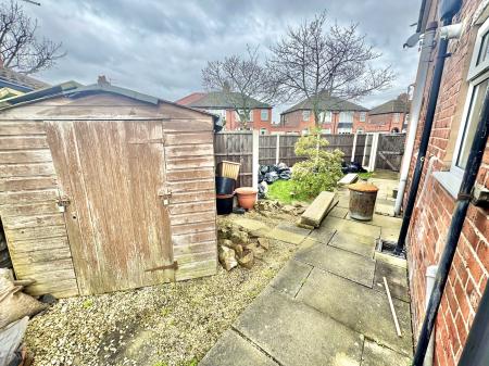 4 bedroom Semi-detached house for sale in Windsor Road, Denton, M34