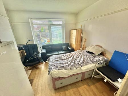 4 bedroom Semi-detached house for sale in Windsor Road, Denton, M34