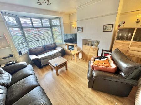 4 bedroom Semi-detached house for sale in Windsor Road, Denton, M34