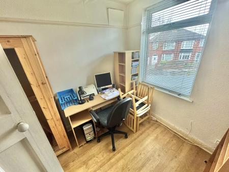 4 bedroom Semi-detached house for sale in Windsor Road, Denton, M34