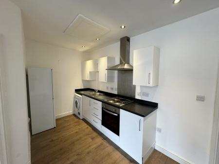 2 bedroom Flat to let in Ashfield Road, Sale, M33