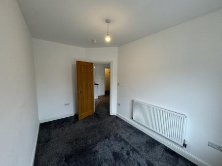 2 bedroom Flat to let in Ashfield Road, Sale, M33
