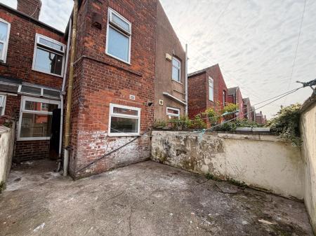 2 bedroom Terraced House to let in Crondall street, Fallowfield, Manchester, M14