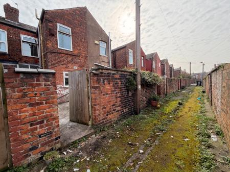 2 bedroom Terraced House to let in Crondall street, Fallowfield, Manchester, M14