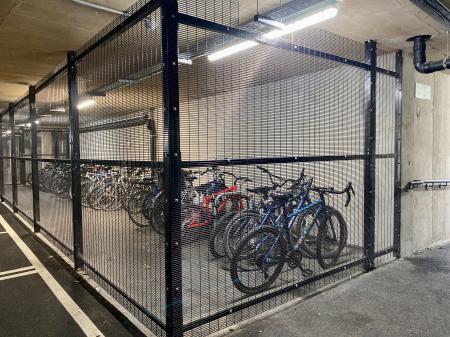 2 bedroom Flat to let in Lockside Lane, Salford, M5