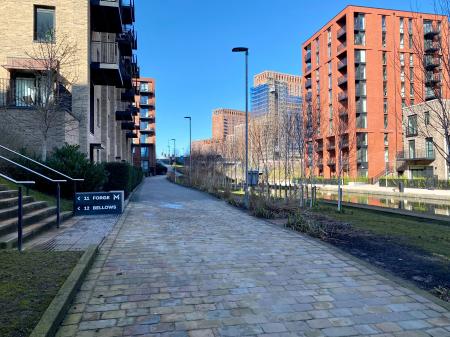 2 bedroom Flat to let in Lockside Lane, Salford, M5