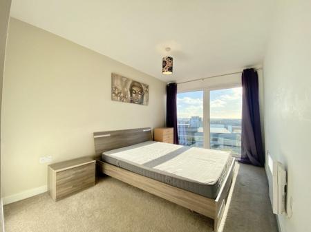 2 bedroom Flat to let in Pilgrims Way, Salford Quays, Salford, M50