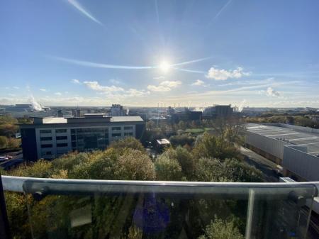 2 bedroom Flat to let in Pilgrims Way, Salford Quays, Salford, M50