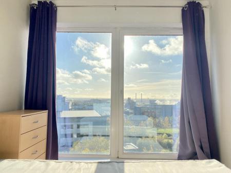 2 bedroom Flat to let in Pilgrims Way, Salford Quays, Salford, M50