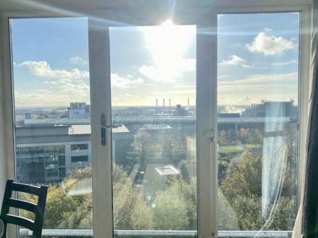 2 bedroom Flat to let in Pilgrims Way, Salford Quays, Salford, M50