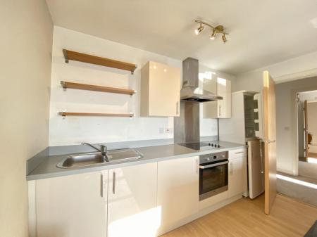 2 bedroom Flat to let in Pilgrims Way, Salford Quays, Salford, M50