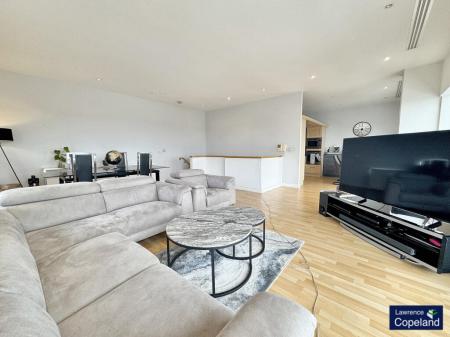 2 bedroom Apartment for sale in The Quays, Salford Quays, Salford, M50
