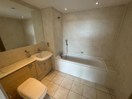 2 bedroom Apartment for sale in The Quays, Salford Quays, Salford, M50