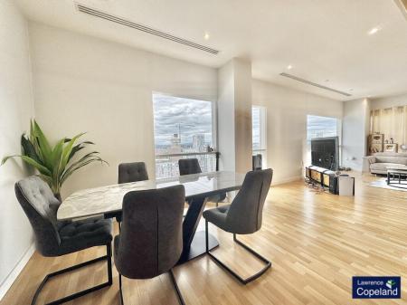 2 bedroom Apartment for sale in The Quays, Salford Quays, Salford, M50