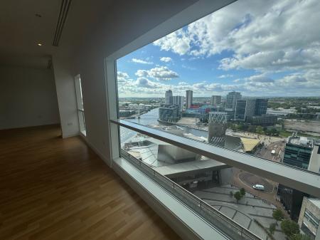 2 bedroom Apartment for sale in The Quays, Salford Quays, Salford, M50